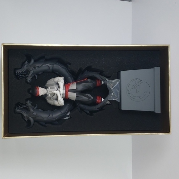 Mortal Kombat Kollector's Edition Figure /Game for X Box series X - Picture 7 of 15